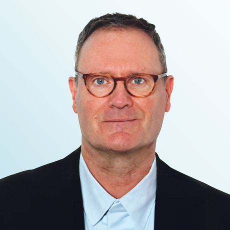 Portraitfoto von Prof. Dr. Rohrer