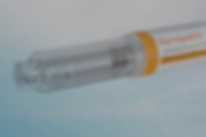 Vorschaubild zu dem Video für die Anwendung des gebrauchsfertigen Pens mit Parathormon (PTH)-Ersatzpräparat